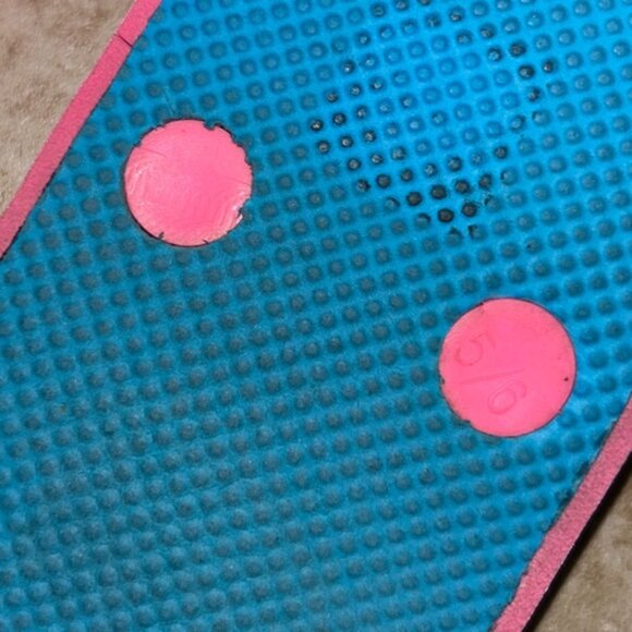 Lilly Pulitzer flip flops size 5/6 - Picture 7 of 7